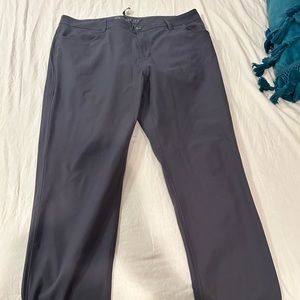 Vuori meta pant size 36 charcoal